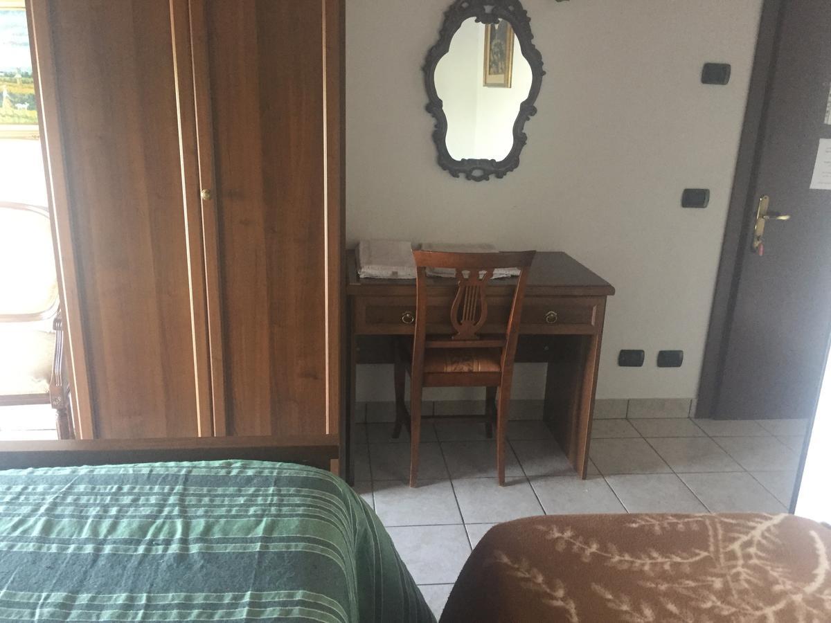 Agriturismo La Roccia Villa Vo Dış mekan fotoğraf